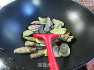 鱼豆腐炒扁豆的做法步骤：3