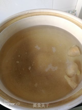 香菇山药排骨汤的做法步骤：4