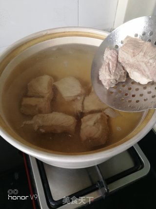 香菇山药排骨汤的做法步骤：5