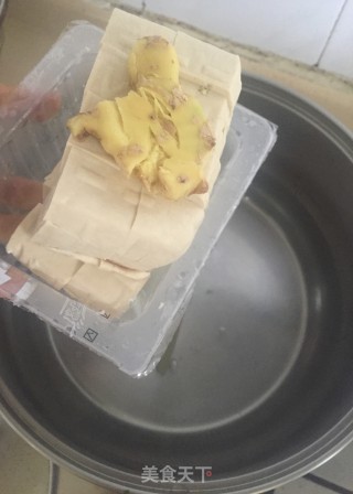 芫荽白鲫汤的做法步骤：6