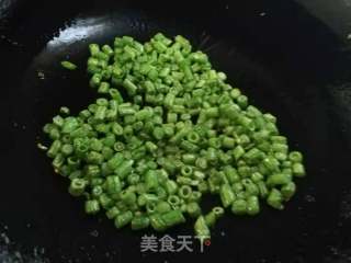 外婆菜炒鸡蛋的做法步骤：4