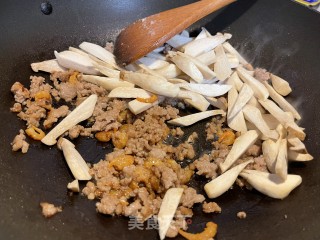 橄榄菜炒粉丝的做法步骤：4