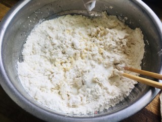 牛奶小餐包的做法步骤：1