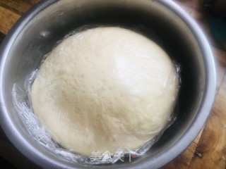 牛奶小餐包的做法步骤：3