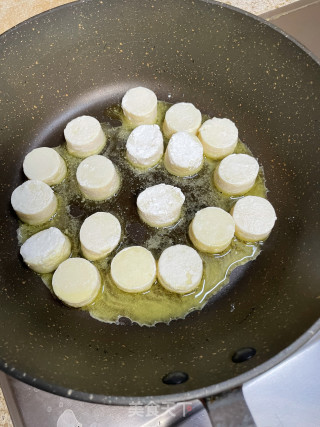 金针菇焖日本豆腐的做法步骤：2