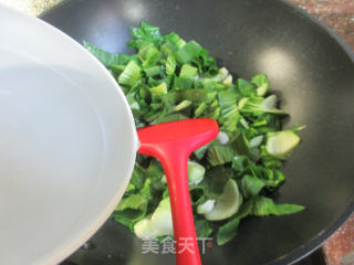 香肠炒青菜的做法步骤：5