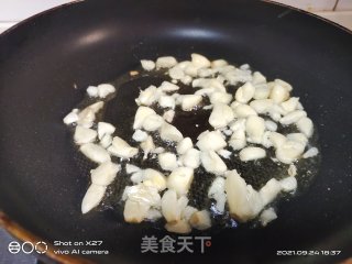 牛肉炒扁豆的做法步骤：2