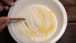 小河鱼贴饼子的做法步骤：4