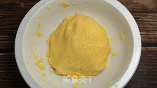 小河鱼贴饼子的做法步骤：5