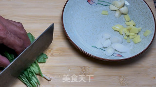小河鱼贴饼子的做法步骤：8