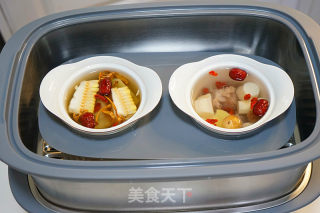 蒜蓉粉丝蒸虾之玉米排骨汤的做法步骤：5