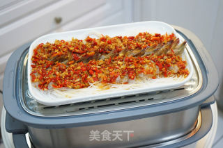 蒜蓉粉丝蒸虾之玉米排骨汤的做法步骤：12