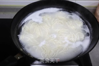 葱油面的做法步骤：6