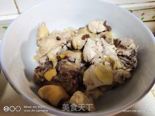 腐乳木耳烧鸡肉的做法步骤：4