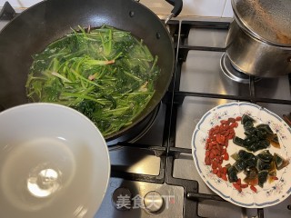 上汤菠菜的做法步骤：4