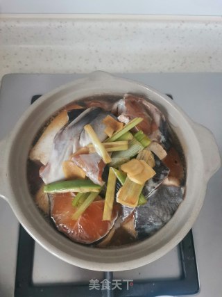 飘香焖鱼块的做法步骤：10