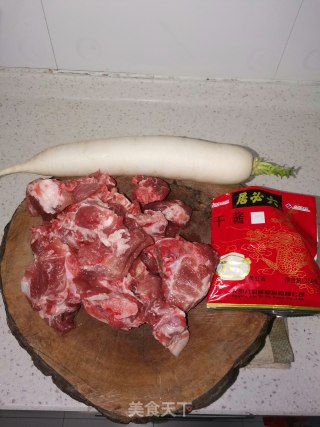 排骨炖白萝卜的做法步骤：1