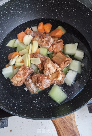 排骨冬瓜汤的做法步骤：2