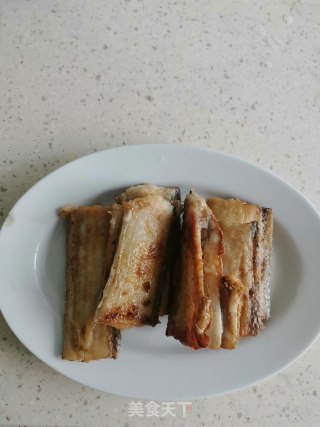 红烧带鱼的做法步骤：3