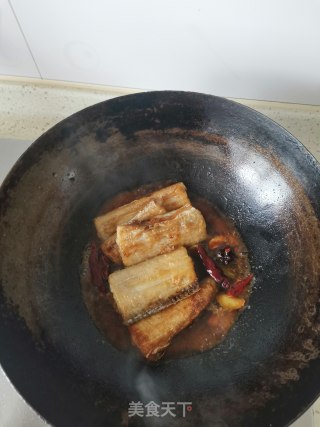 红烧带鱼的做法步骤：7
