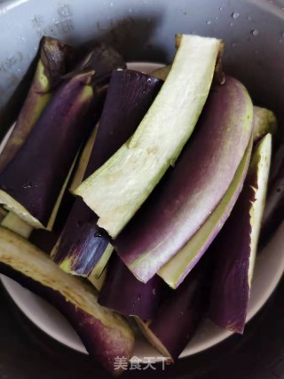 凉拌麻香小紫茄的做法步骤：1