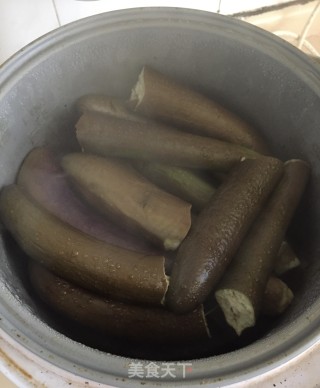 凉拌麻香小紫茄的做法步骤：2