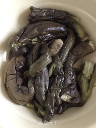 凉拌麻香小紫茄的做法步骤：3