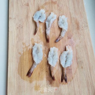 虾仁滑蛋的做法步骤：2