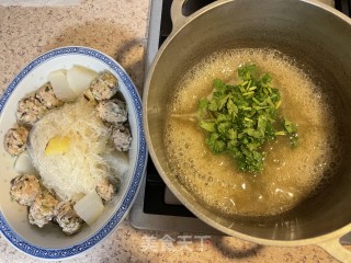 鲜菇丸子煮萝卜的做法步骤：8