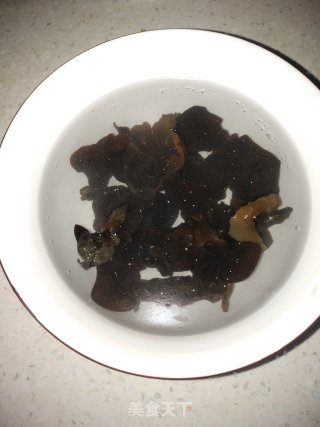 菜瓜炒牛肉粒的做法步骤：3