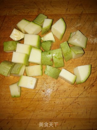 菜瓜炒牛肉粒的做法步骤：4