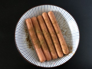 烤肠的做法步骤：3