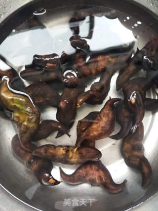 水煮菱角的做法步骤：1