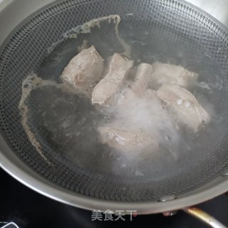 “润燥好汤”芋头排骨汤的做法步骤：4