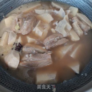 “润燥好汤”芋头排骨汤的做法步骤：12