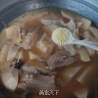 “润燥好汤”芋头排骨汤的做法步骤：13