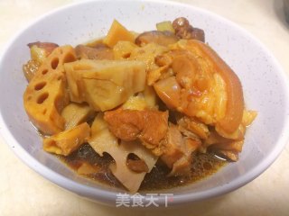 酸甜猪蹄炖秋藕的做法步骤：9