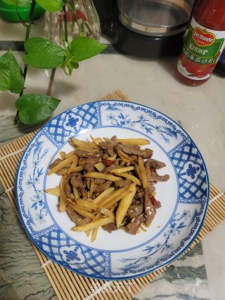 腌酸姜炒鸭肉丝的做法步骤：8