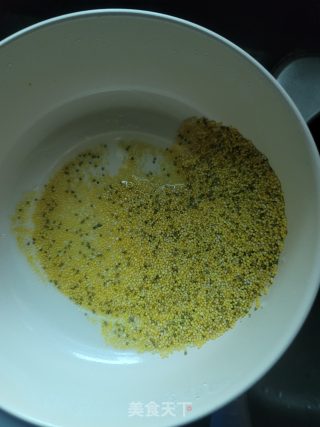 鸽肉丝小米粥的做法步骤：1