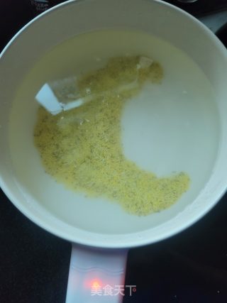 鸽肉丝小米粥的做法步骤：2