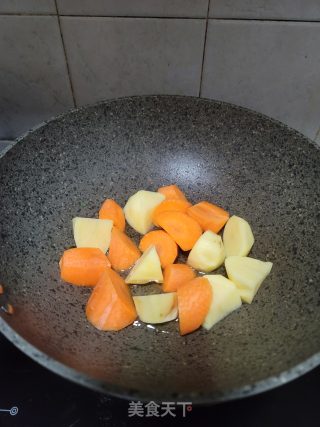 胡萝卜土豆烧排骨的做法步骤：5