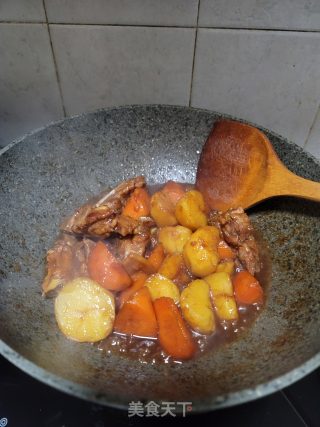 胡萝卜土豆烧排骨的做法步骤：17
