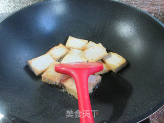 腊鸭腿烧老豆腐的做法步骤：4