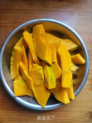 燕麦南瓜馒头的做法步骤：1