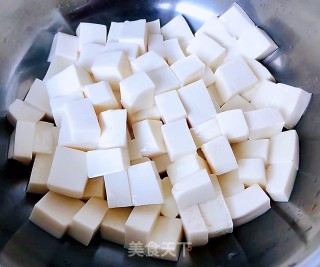 下锅鲜肉豆腐蛋花羹的做法步骤：5