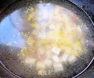 下锅鲜肉豆腐蛋花羹的做法步骤：9