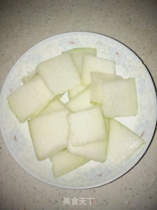减脂晚餐：冬瓜海带豆腐汤的做法步骤：1