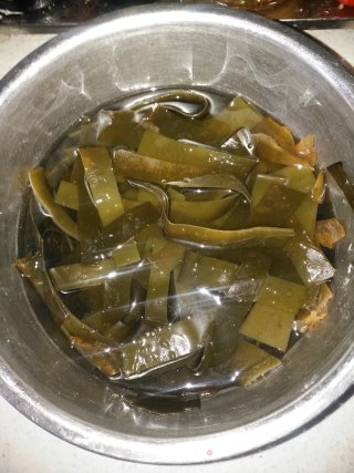 减脂晚餐：冬瓜海带豆腐汤的做法步骤：2