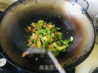 小炒肉的做法步骤：7