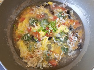 虾皮丸子鸡蛋汤的做法步骤：12